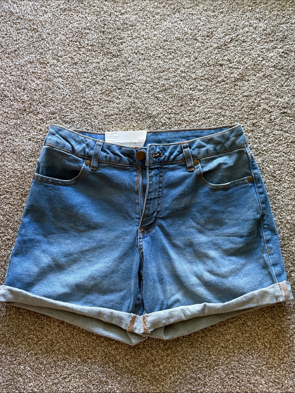NWT Serra Denim Shorts Sz 6
